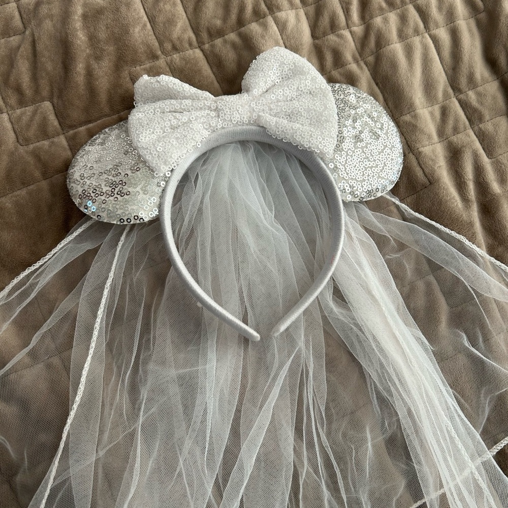 Bridal Silver & White Minnie Ears (not from Disney brand)